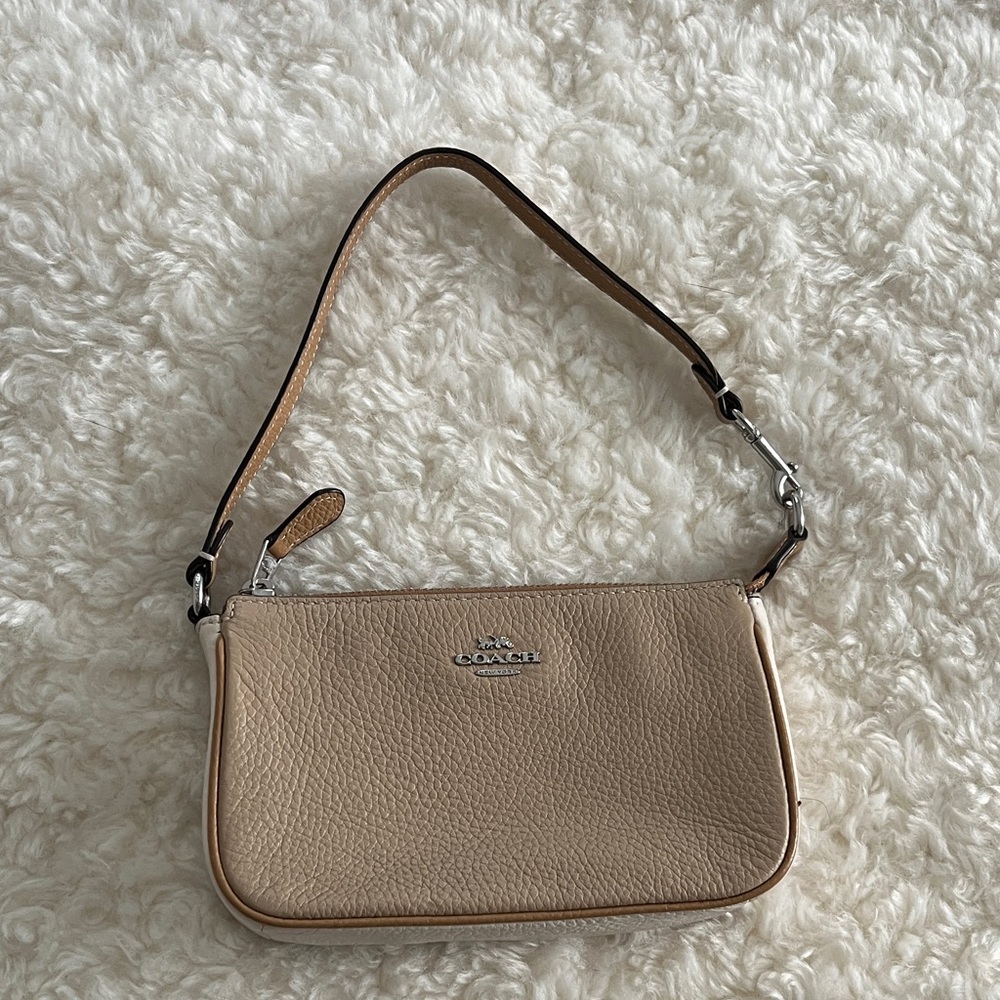 🤎🤍 COACH Nolita 19 Purse 🤍🤎